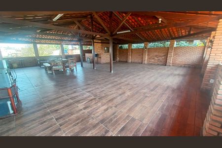 Casa à venda com 250m², 4 quartos e 3 vagas Casa à venda com 250m², 4 quartos e 3 vagasÁrea comum