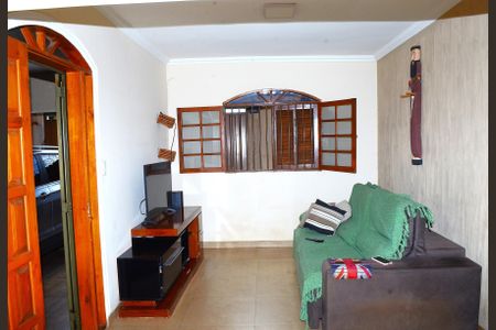 Casa à venda com 250m², 4 quartos e 3 vagasSala