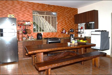 Casa à venda com 250m², 4 quartos e 3 vagasCozinha