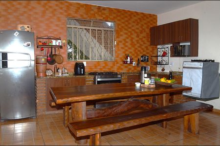 Casa à venda com 250m², 4 quartos e 3 vagasCozinha