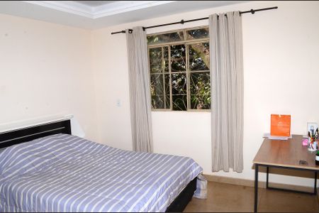 Casa à venda com 250m², 4 quartos e 3 vagasQuarto 2