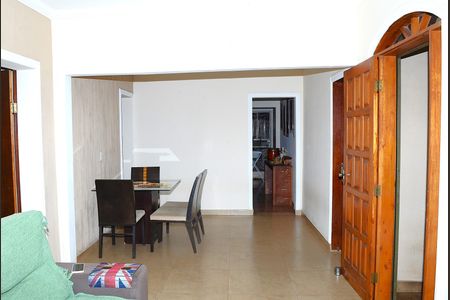 Casa à venda com 250m², 4 quartos e 3 vagasSala