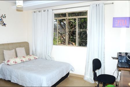 Quarto 1 de casa à venda com 4 quartos, 250m² em Goiânia, Belo Horizonte