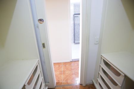 Casa de condomínio para alugar com 510m², 7 quartos e 3 vagasCloset da Suíte 2