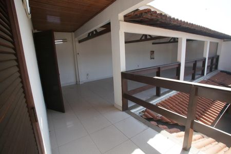 Casa de condomínio para alugar com 510m², 7 quartos e 3 vagas Casa de condomínio para alugar com 510m², 7 quartos e 3 vagasVaranda do Quarto 5