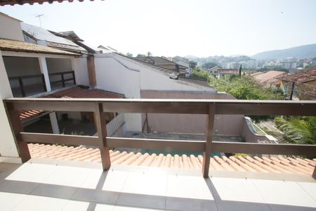 Casa de condomínio para alugar com 510m², 7 quartos e 3 vagasVaranda da Suíte 2