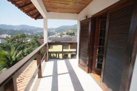 Casa de condomínio para alugar com 510m², 7 quartos e 3 vagasVaranda da Suíte 2