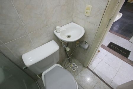 Casa de condomínio para alugar com 510m², 7 quartos e 3 vagasBanheiro de serviço