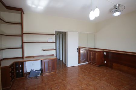 Casa de condomínio para alugar com 510m², 7 quartos e 3 vagasQuarto Suíte 2