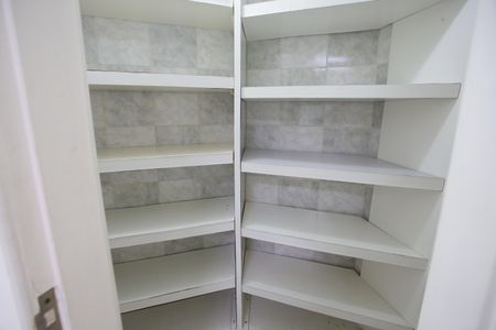 Casa de condomínio para alugar com 510m², 7 quartos e 3 vagas Casa de condomínio para alugar com 510m², 7 quartos e 3 vagasDispensa