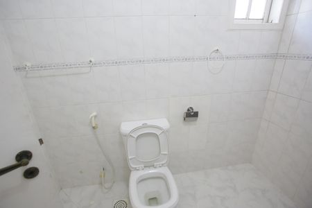 Casa de condomínio para alugar com 510m², 7 quartos e 3 vagasBanheiro da Suíte 3