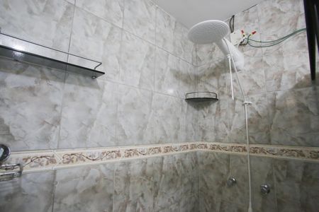 Casa de condomínio para alugar com 510m², 7 quartos e 3 vagasBanheiro da Suíte 2