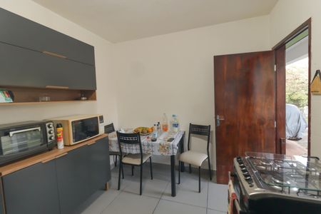 Casa à venda com 1200m², 1 quarto e 2 vagas Casa à venda com 1200m², 1 quarto e 2 vagasCozinha