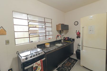 Casa à venda com 1200m², 1 quarto e 2 vagas Casa à venda com 1200m², 1 quarto e 2 vagasCozinha