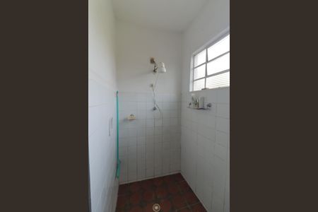 Casa à venda com 1200m², 1 quarto e 2 vagas Casa à venda com 1200m², 1 quarto e 2 vagasBanheiro