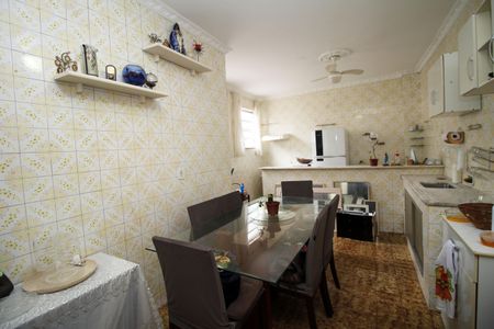 Apartamento à venda com 96m², 2 quartos e 1 vagaCozinha