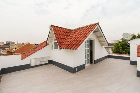 Casa para alugar com 203m², 3 quartos e 2 vagas Casa para alugar com 203m², 3 quartos e 2 vagasTerraço