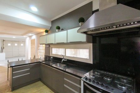 Casa para alugar com 203m², 3 quartos e 2 vagas Casa para alugar com 203m², 3 quartos e 2 vagasCozinha