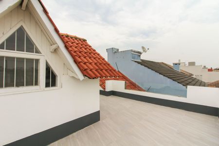 Casa para alugar com 203m², 3 quartos e 2 vagas Casa para alugar com 203m², 3 quartos e 2 vagasTerraço