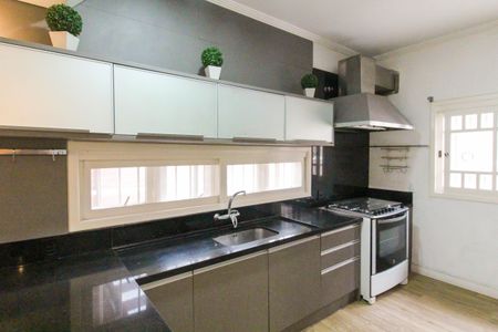 Casa para alugar com 203m², 3 quartos e 2 vagas Casa para alugar com 203m², 3 quartos e 2 vagasCozinha