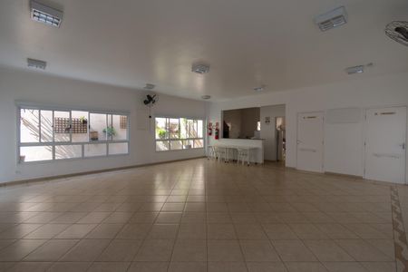 Apartamento para alugar com 42m², 1 quarto e sem vagaÁrea comum - Salão de festas