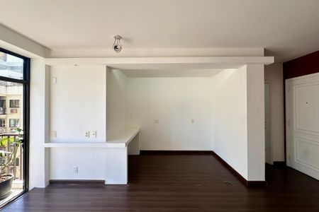 Apartamento à venda com 80m², 2 quartos e 1 vagaSala