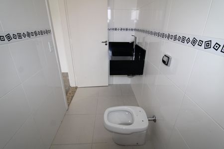 Casa à venda com 210m², 3 quartos e 4 vagasBanheiro do Quarto 3