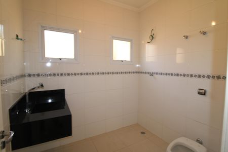 Casa à venda com 210m², 3 quartos e 4 vagasBanheiro