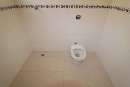 Casa à venda com 210m², 3 quartos e 4 vagasBanheiro