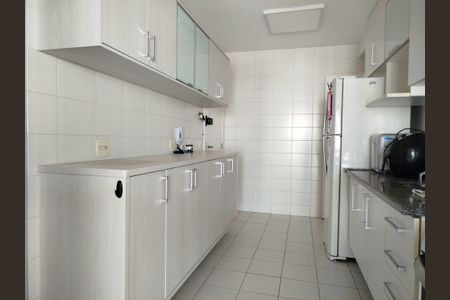 Apartamento para alugar com 150m², 4 quartos e 2 vagas Apartamento para alugar com 150m², 4 quartos e 2 vagasCozinha