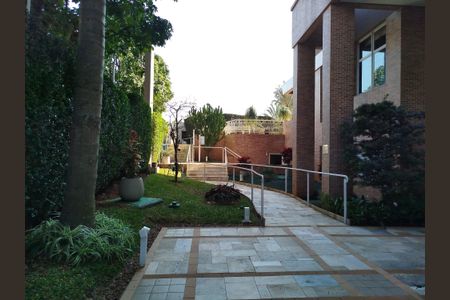 Apartamento para alugar com 150m², 4 quartos e 2 vagas Apartamento para alugar com 150m², 4 quartos e 2 vagasÁrea comum