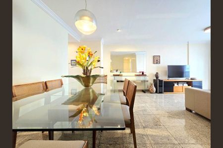 Apartamento à venda com 3 quartos, 110m² em Icaraí, Niterói