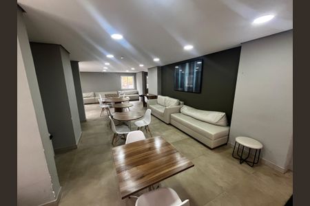 Apartamento para alugar com 43m², 2 quartos e 1 vagaÁrea comum - Salão de festas