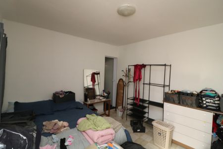 Casa à venda com 270m², 4 quartos e 2 vagasSuíte