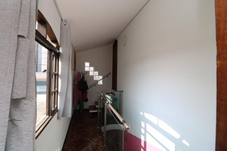 Casa à venda com 270m², 4 quartos e 2 vagasCorredor