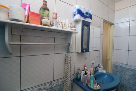 Casa à venda com 270m², 4 quartos e 2 vagasBanheiro 