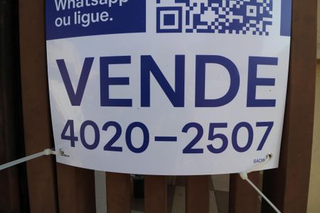 Casa à venda com 270m², 4 quartos e 2 vagasFachada