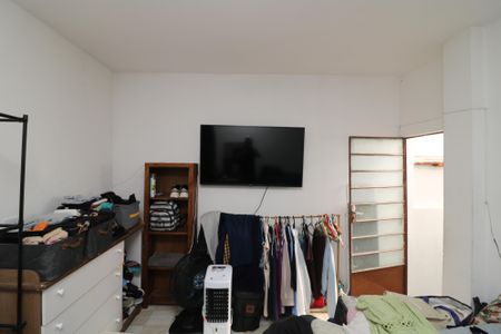 Casa à venda com 270m², 4 quartos e 2 vagasSuíte