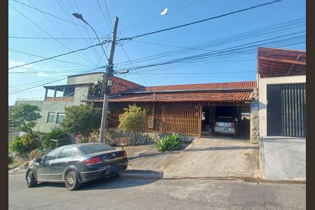 Casa para alugar com 280m², 4 quartos e 4 vagasFachada