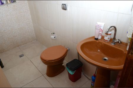 Casa para alugar com 280m², 4 quartos e 4 vagasBanheiro Social