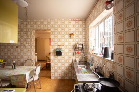 Casa à venda com 387m², 5 quartos e 1 vaga Casa à venda com 387m², 5 quartos e 1 vagaCASA 2-Cozinha