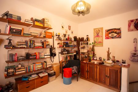 Casa à venda com 387m², 5 quartos e 1 vaga Casa à venda com 387m², 5 quartos e 1 vagaCASA 2- Sala