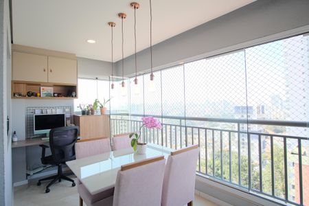 Apartamento à venda com 66m², 2 quartos e 1 vagaVaranda