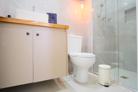 Apartamento à venda com 66m², 2 quartos e 1 vagaBanheiro Social