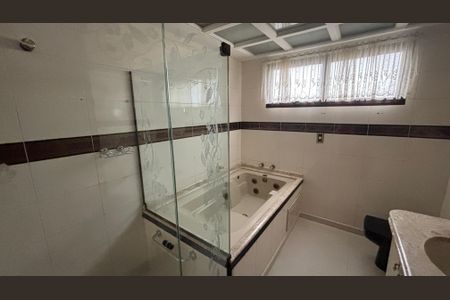 Apartamento à venda com 180m², 3 quartos e 2 vagasBanheiro da Suíte