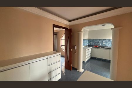 Apartamento à venda com 180m², 3 quartos e 2 vagasCozinha 