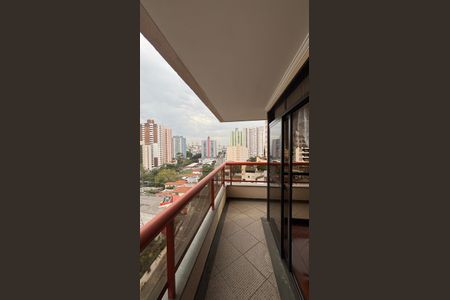 Apartamento à venda com 180m², 3 quartos e 2 vagasVaranda