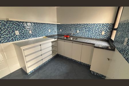 Apartamento à venda com 180m², 3 quartos e 2 vagasCozinha 