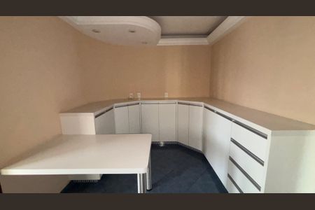 Apartamento à venda com 180m², 3 quartos e 2 vagasCozinha 