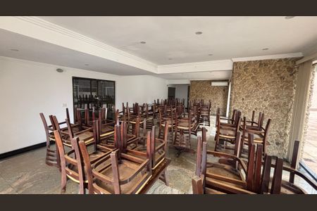 Apartamento à venda com 180m², 3 quartos e 2 vagasÁrea comum